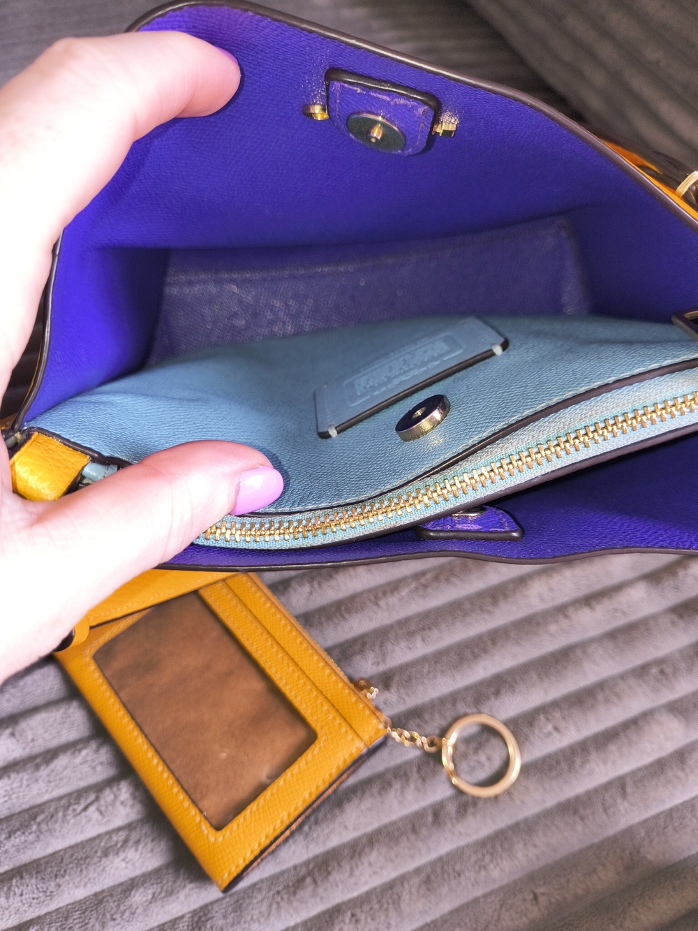 Coach Mollie 22 Leather Bucket Bag with Matching Key Ring Card Case - Retro 💛 - Picture 10 of 16